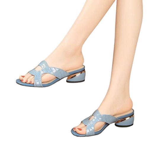 Low-Heeled Lady Sandals