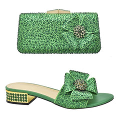 Nigerianisches Blumen-Schuhe und Taschen-Set